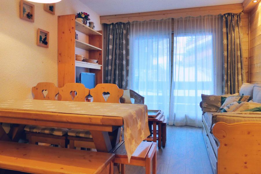 Vacaciones en montaña Apartamento cabina 2 piezas para 6 personas (C05) - Résidence Alpinéa - Méribel-Mottaret - Estancia