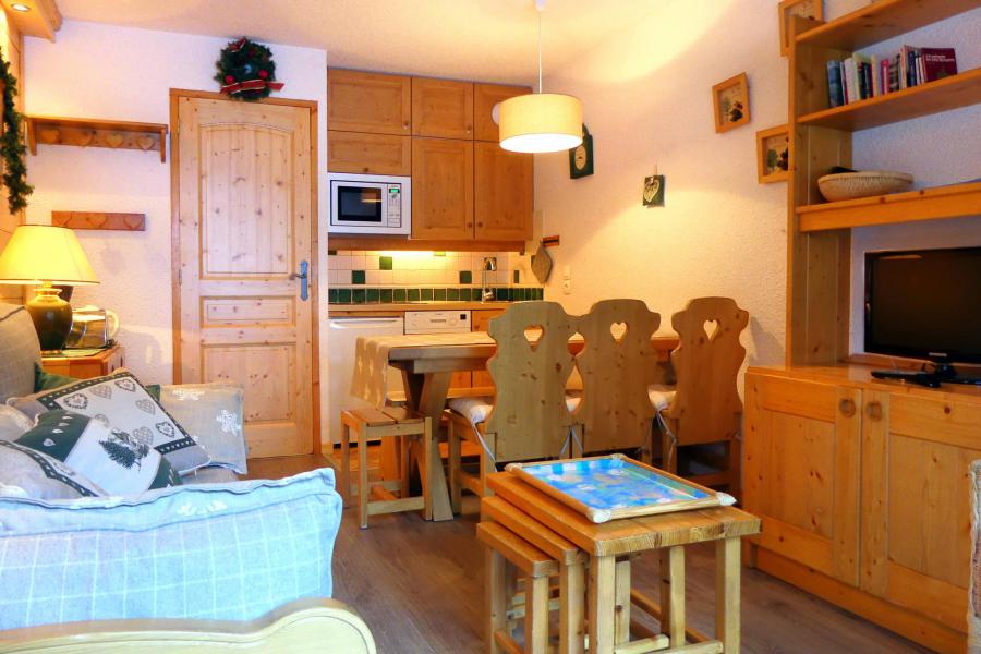 Vacaciones en montaña Apartamento cabina 2 piezas para 6 personas (C05) - Résidence Alpinéa - Méribel-Mottaret - Estancia