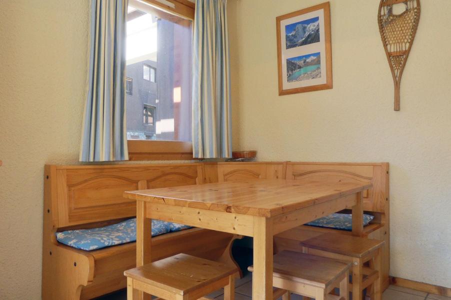 Vakantie in de bergen Appartement 2 kamers 4 personen (B10) - Résidence Alpinéa - Méribel-Mottaret - Woonkamer