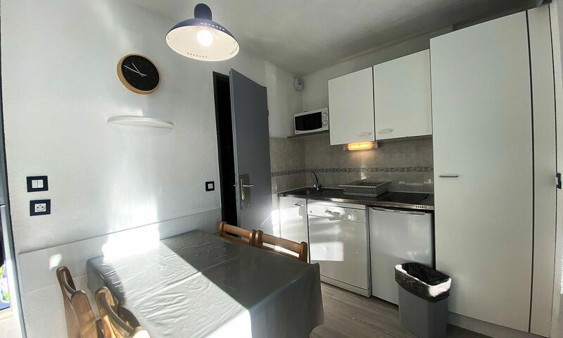 Rent in ski resort Studio 4 people (26m²-6) - Résidence Altineige - MH - Val Thorens - Summer outside