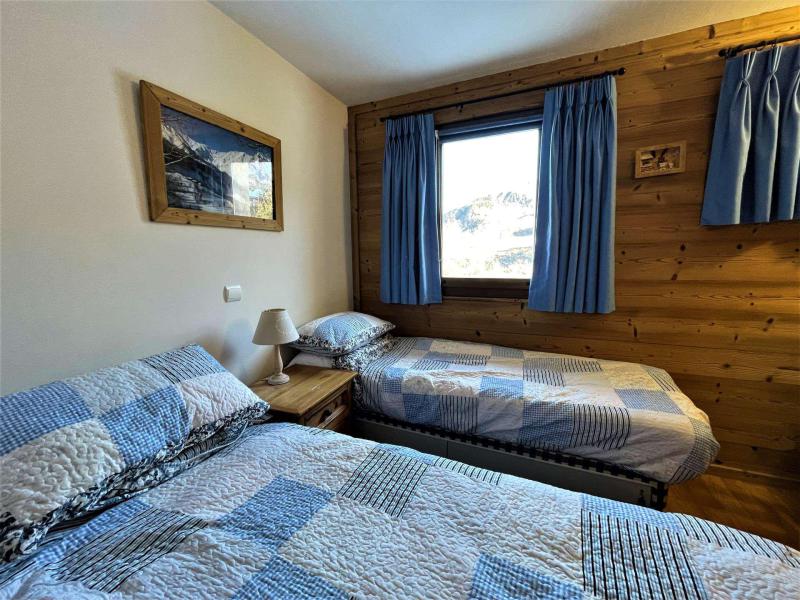 Holiday in mountain resort 4 room apartment cabin 6 people (5) - Résidence Altitude - Saint Martin de Belleville - Bedroom