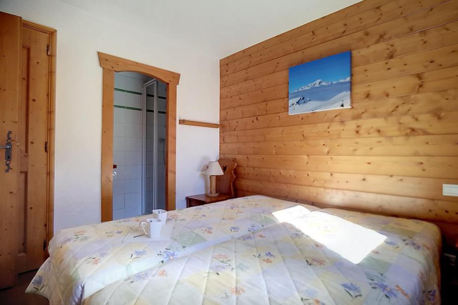 Urlaub in den Bergen 3-Zimmer-Appartment für 6 Personen (0002) - Résidence Ancolie - Les Menuires - Schlafzimmer