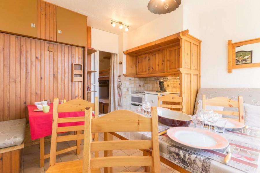 Urlaub in den Bergen Studio Schlafnische 4 Personen (11) - Résidence Apollo - Le Corbier - Wohnzimmer