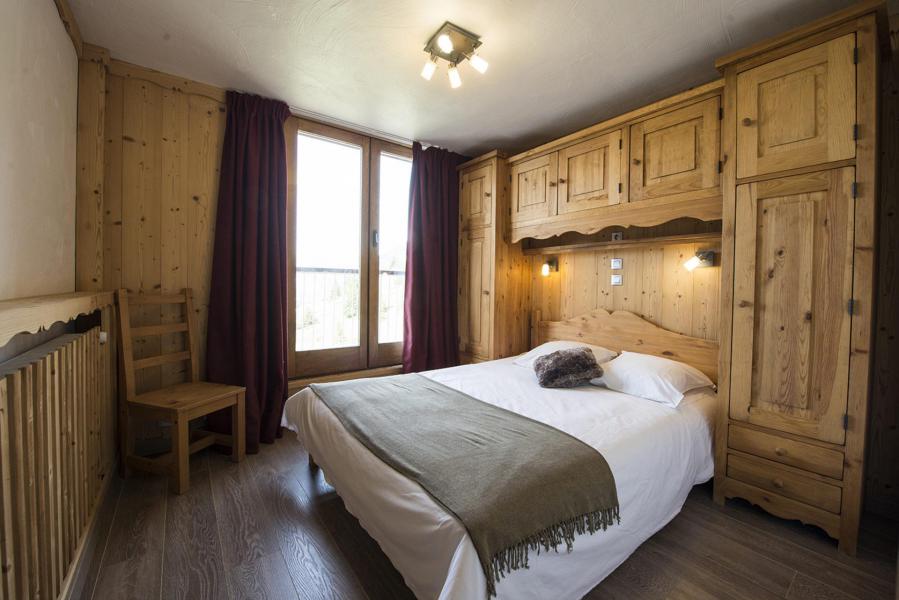 Holiday in mountain resort 3 room apartment sleeping corner 8 people (252) - Résidence Ariondaz - Courchevel - Bedroom