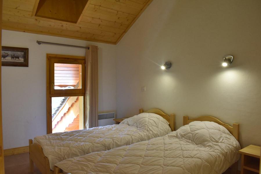 Urlaub in den Bergen 4 Zimmer Maisonettewohnung für 8 Personen (9) - Résidence Aubépine - Méribel - Schlafzimmer