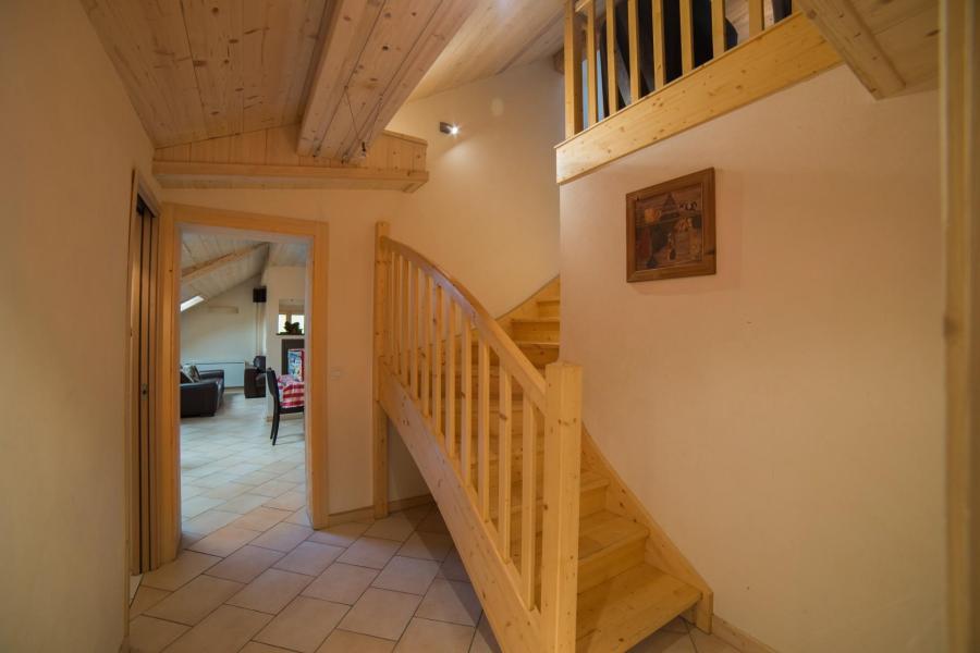 Vacances en montagne Appartement duplex 5 pièces 10 personnes - Résidence Azalées - Les Gets - Escalier