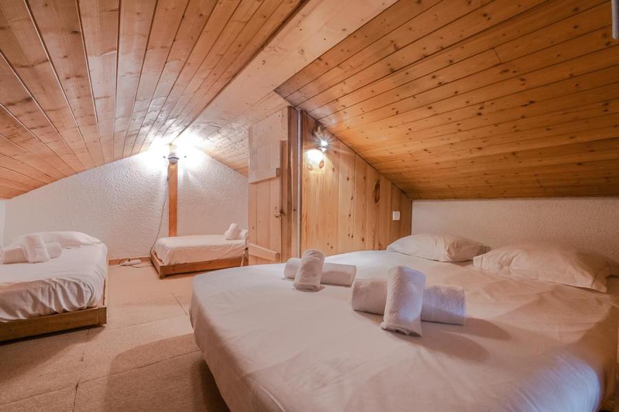 Vacaciones en montaña Estudio mezzanine para 4 personas (La Poya) - Résidence Bâtiment B - Chamonix - Habitación