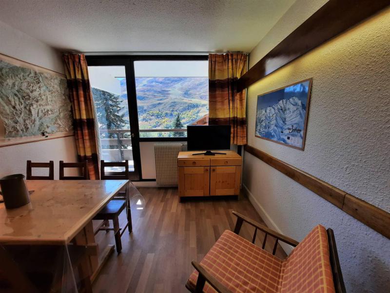 Vakantie in de bergen Appartement 2 kamers 6 personen (11) - Résidence Belledonne - Les Menuires - Woonkamer