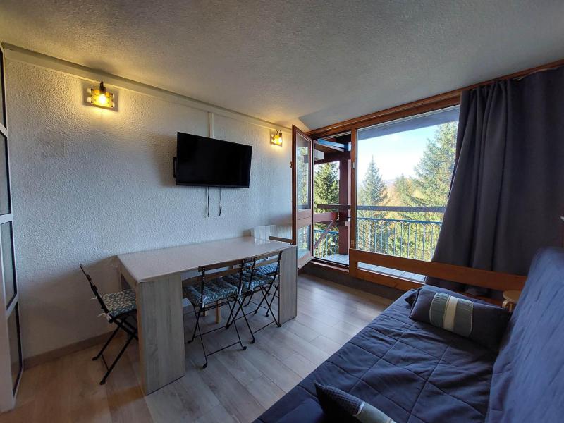 Holiday in mountain resort Studio sleeping corner 4 people (1028) - Résidence Belles Challes - Les Arcs - Living room