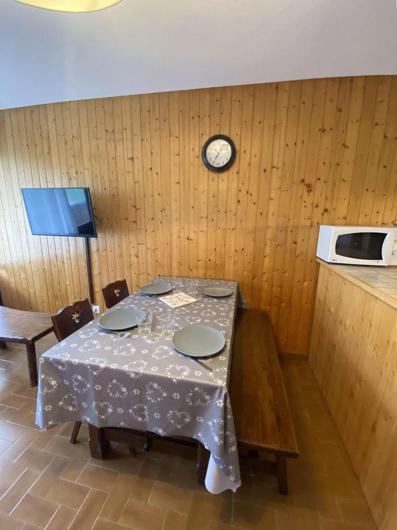 Vakantie in de bergen Studio bergnis 4 personen (2-1H) - Résidence Belvédère - Le Grand Bornand - Woonkamer