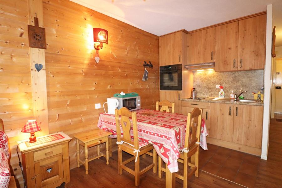 Holiday in mountain resort 2 room apartment 5 people (R51) - Résidence Benevy - Les Gets - Living room