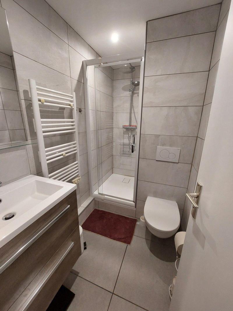 Vacaciones en montaña Apartamento dúplex 3 piezas 8 personas (83) - Résidence Bételgeuse - Valloire - Cuarto de ducha