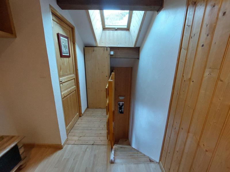 Vacaciones en montaña Apartamento dúplex 3 piezas 8 personas (83) - Résidence Bételgeuse - Valloire - Escalera