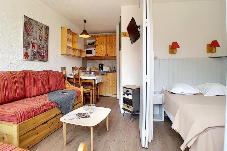 Vakantie in de bergen Appartement 2 kamers 4 personen (130) - Résidence Boedette D - Les Menuires - Woonkamer