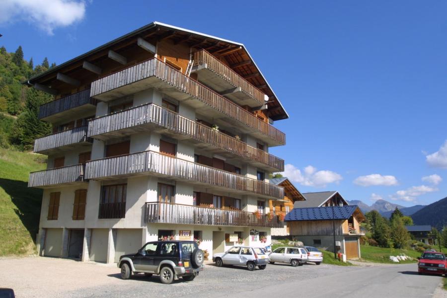 Каникулы в горах Апартаменты 3 комнат 6 чел. - Résidence Bois de la Dent - Les Gets - летом под открытым небом