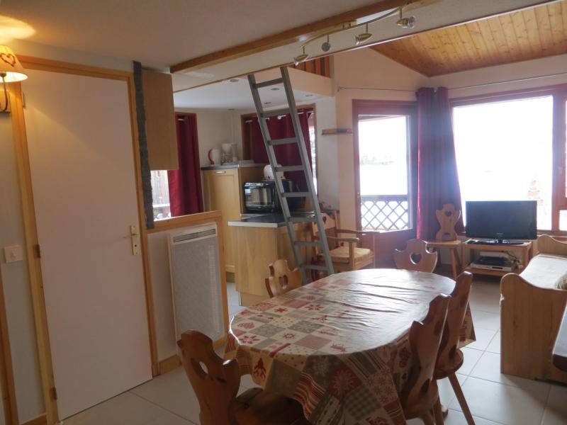 Holiday in mountain resort 2 room mezzanine apartment 4 people - Résidence Bois de Lune  - Les Gets - Living room