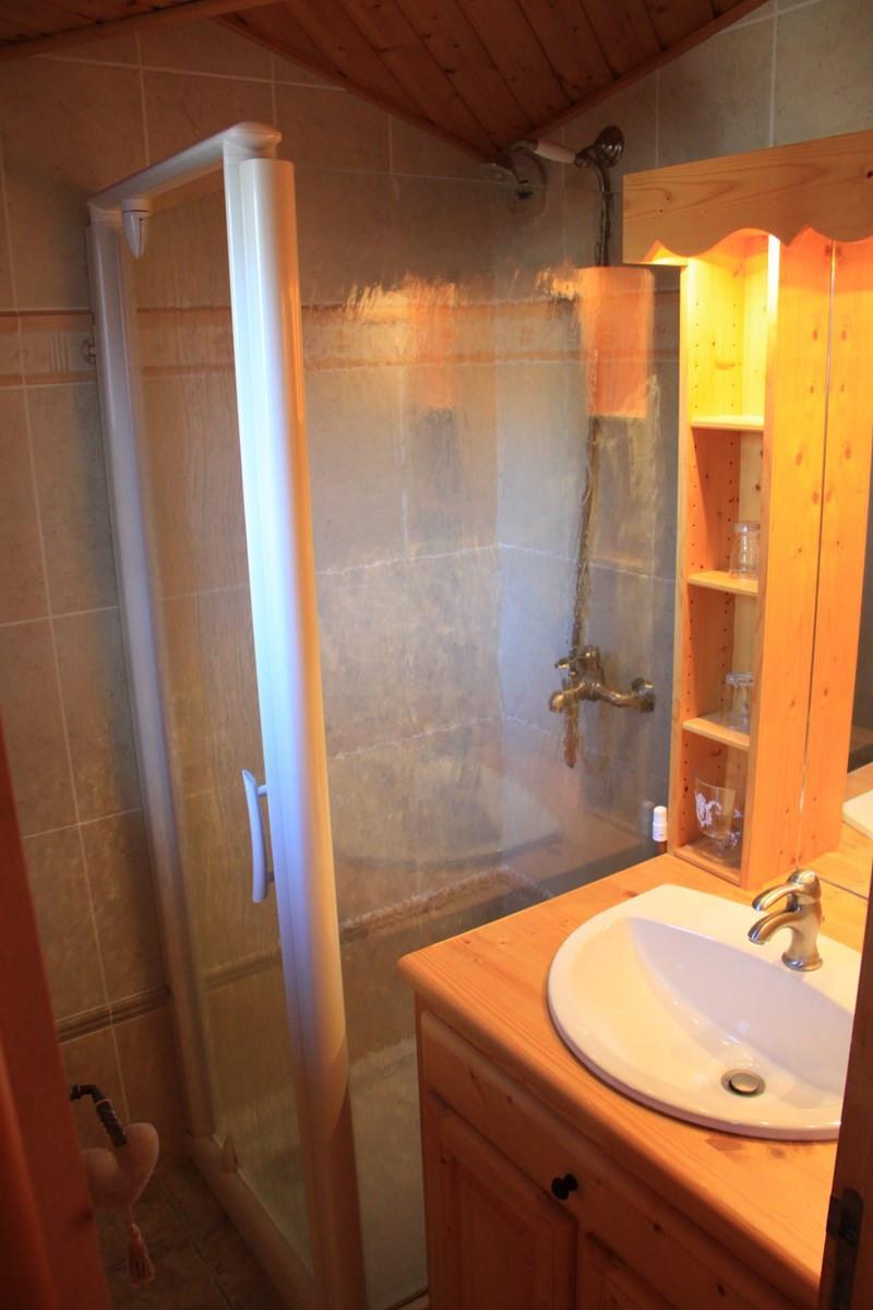 Vacances en montagne Appartement duplex 3 pièces 6 personnes - Résidence Bois de Lune  - Les Gets - Salle de douche