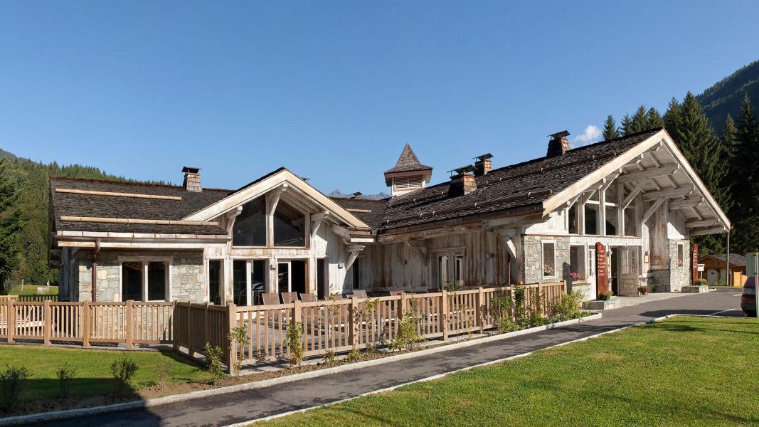 Vacances en montagne Résidence Boutique Le Hameau de Pierre Blanche - Les Houches - Extérieur été