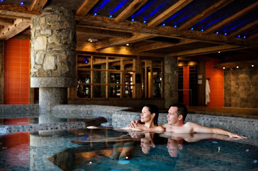 Vacances en montagne Résidence Boutique Le Névada - Tignes - Piscine