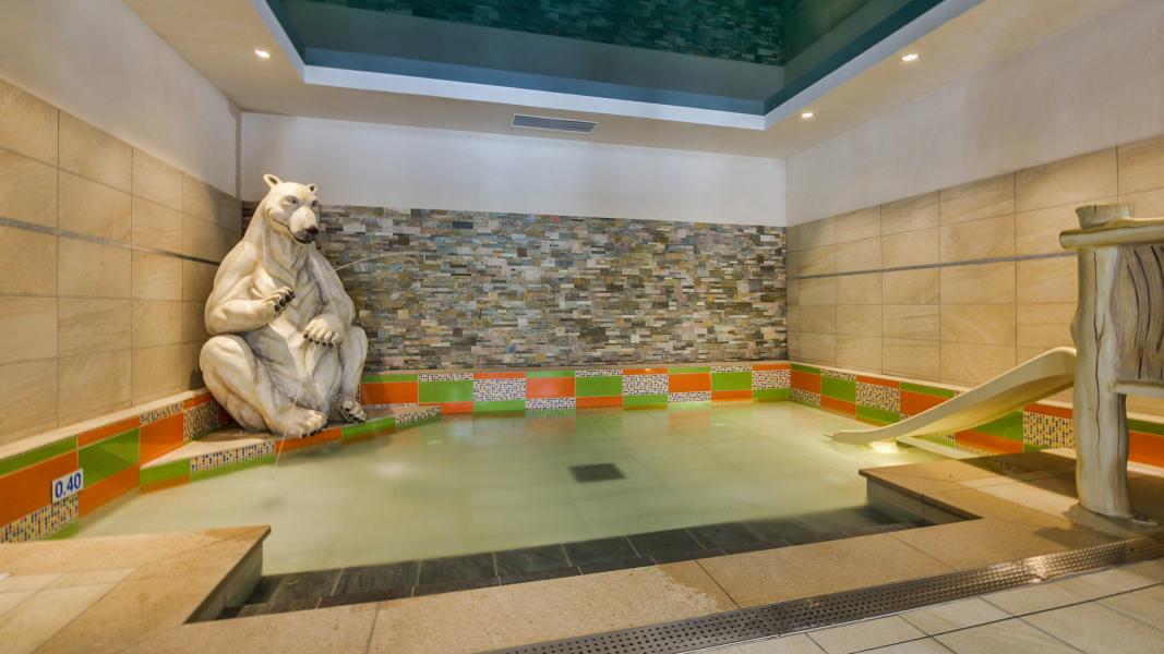 Vacaciones en montaña Résidence Boutique Les Chalets de Layssia - Samoëns - Piscina infantil