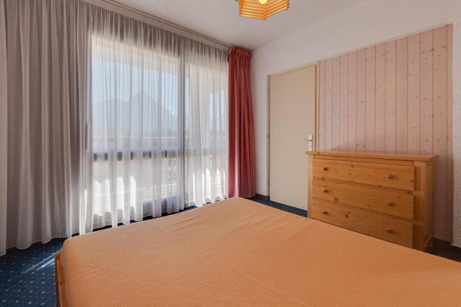 Holiday in mountain resort 2 room apartment cabin 6 people - Résidence Cabourg - Les 2 Alpes - Double bed