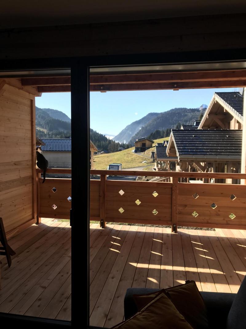 Holiday in mountain resort 2 room apartment cabin 6 people (Beau Soleil) - Résidence Cairn Harmony  - Les Gets - Balcony