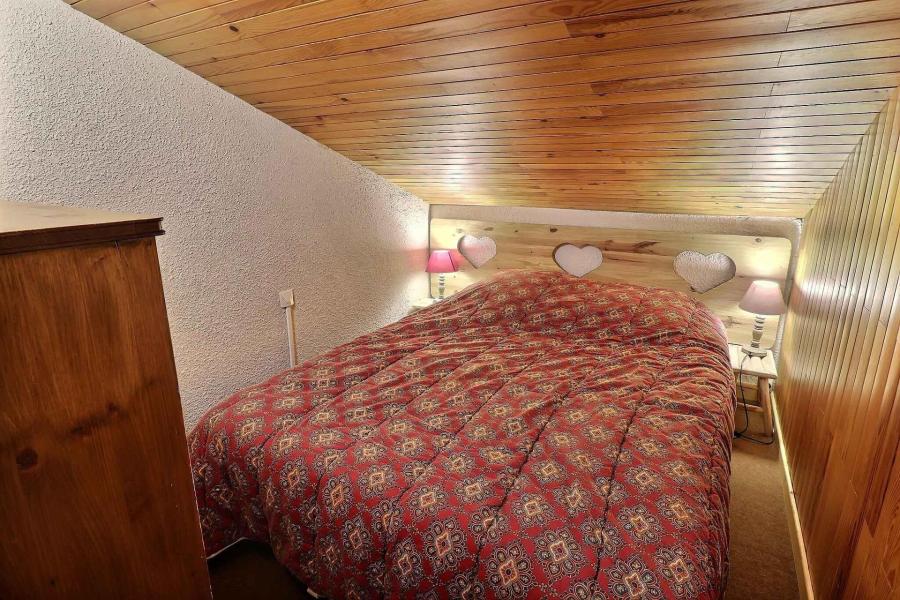 Holiday in mountain resort 3 room duplex apartment 8 people (B18) - Résidence Candide - Méribel-Mottaret