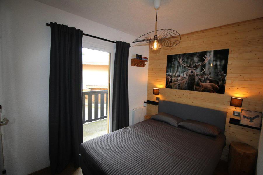 Holiday in mountain resort 3 room apartment 6 people (AEO008-306) - Résidence Carlines - Auris en Oisans - Accommodation