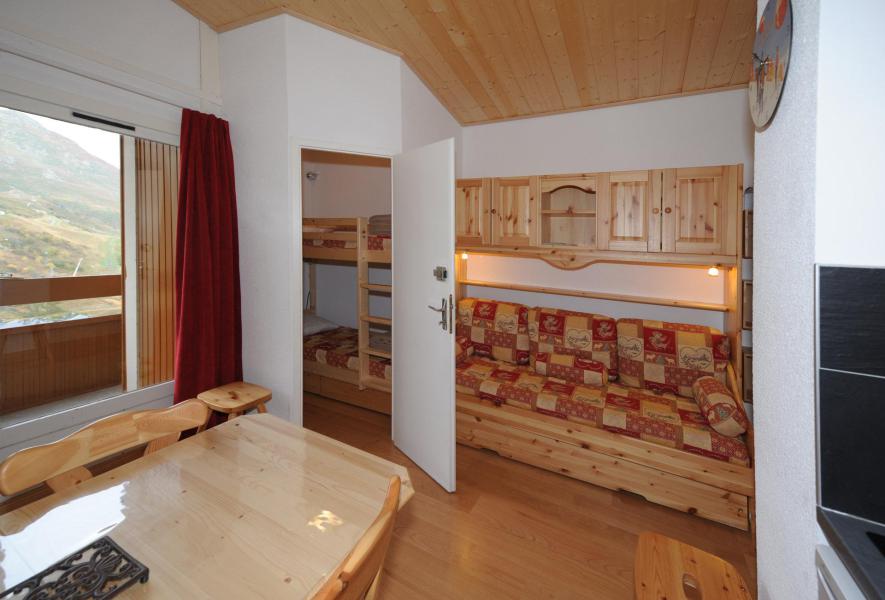 Holiday in mountain resort Studio cabin 4 people (081) - Résidence Carlines II - Les Menuires - Living room