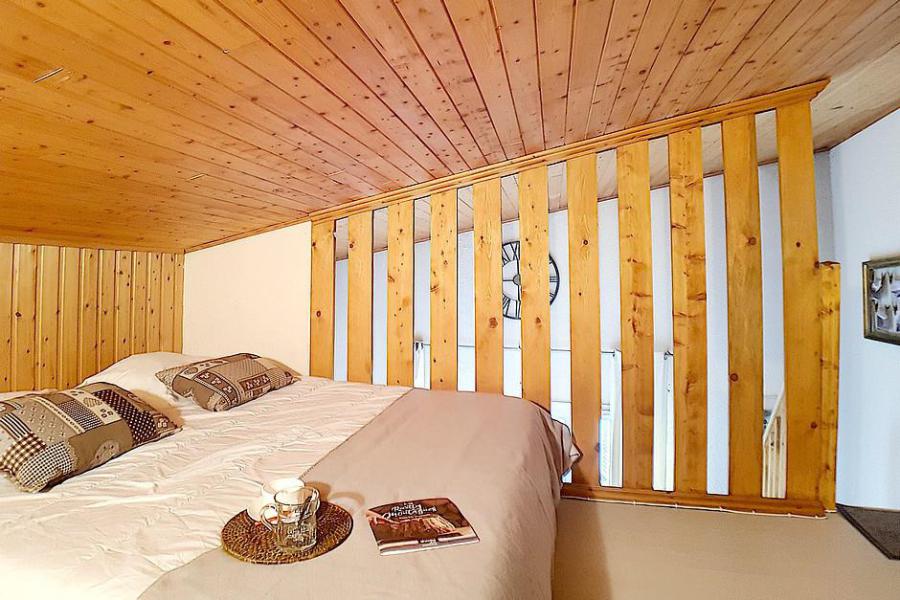 Holiday in mountain resort Studio mezzanine 4 people (77) - Résidence Carlines II - Les Menuires - Bedroom