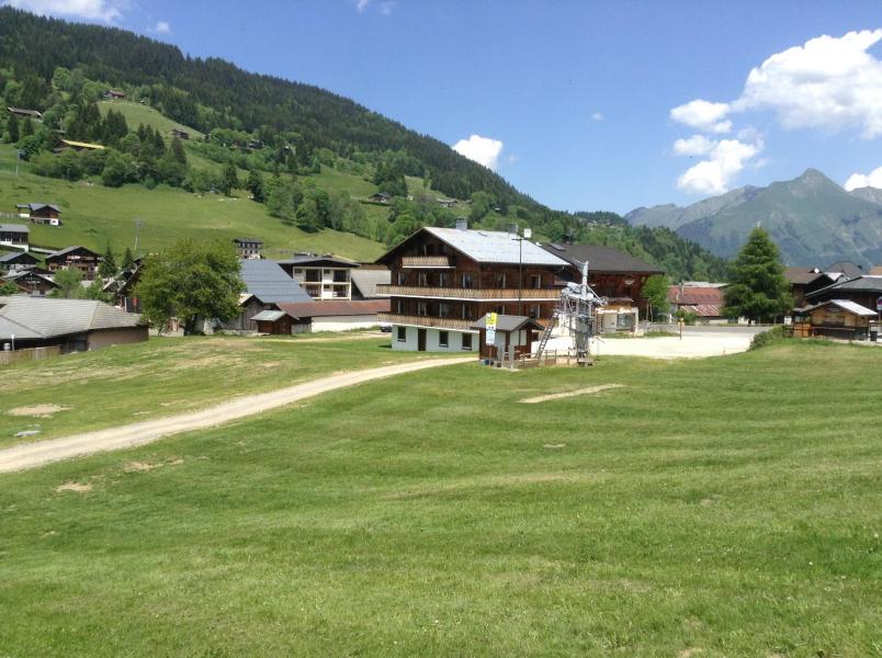 Rent in ski resort Résidence Carry - Les Gets - Summer outside