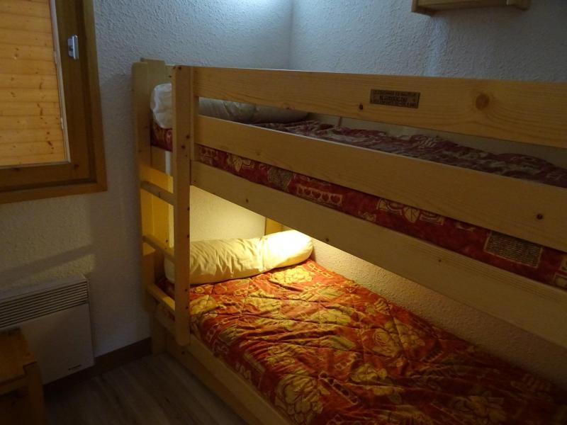 Holiday in mountain resort 3 room apartment 6 people (03) - Résidence Castors - Peisey-Vallandry - Bedroom