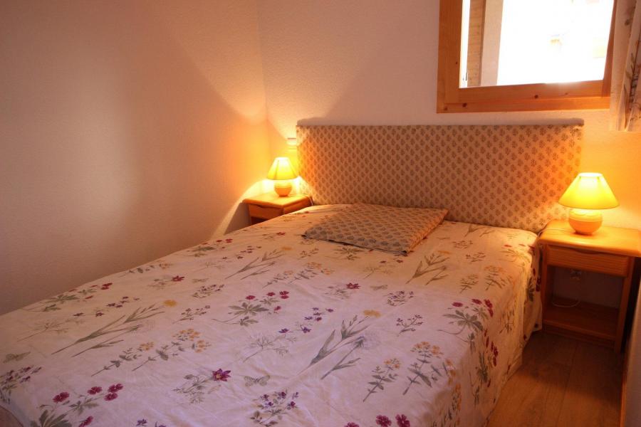 Holiday in mountain resort 3 room apartment 6 people (06) - Résidence Castors - Peisey-Vallandry - Bedroom