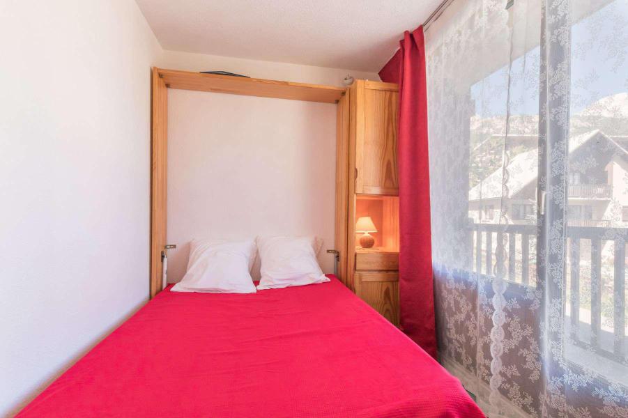 Vakantie in de bergen Appartement 2 kamers 6 personen (SMOQ10) - Résidence Central Station - Montgenèvre - Cabine