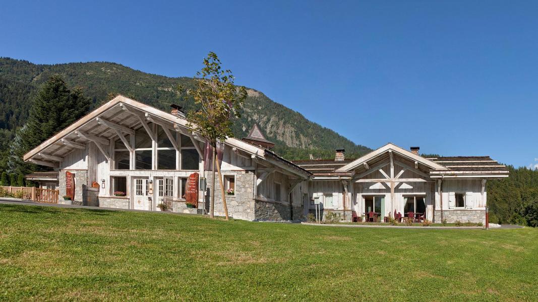 Vacances en montagne Résidence CGH Boutique Le Hameau de Pierre Blanche - Les Houches - Extérieur été