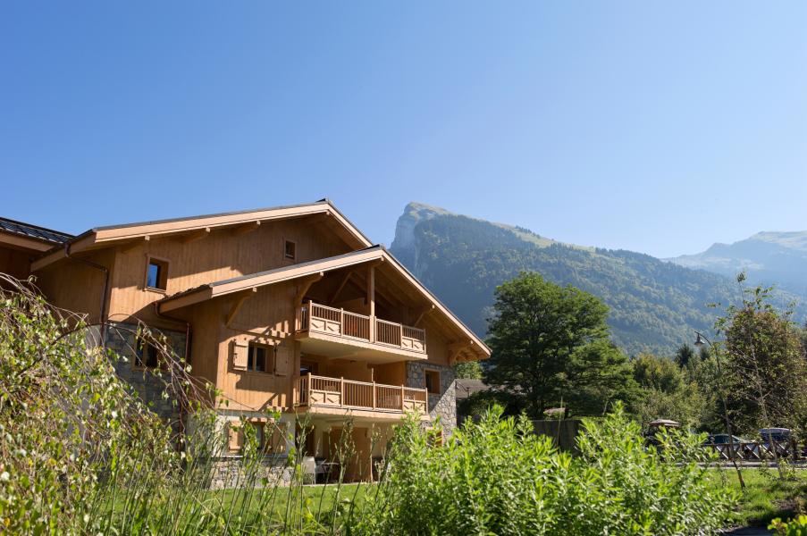 Vakantie in de bergen Résidence CGH La Reine des Prés - Samoëns - Buiten zomer
