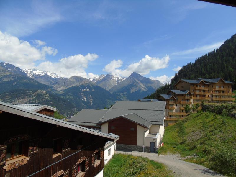 Holiday in mountain resort Studio sleeping corner 2 people (201) - Résidence Chalet Club - Valfréjus - Summer outside