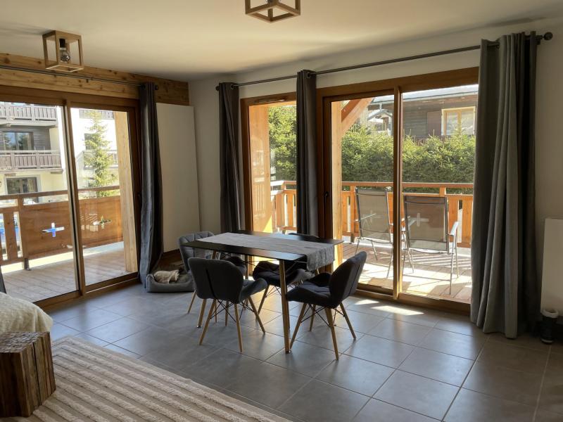 Vakantie in de bergen Appartement 3 kamers 6 personen - Résidence Chalet d'Inès - Les Gets - Woonkamer