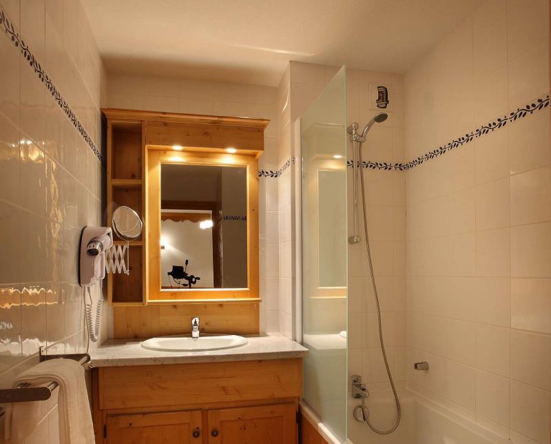 Holiday in mountain resort Résidence Chalet des Neiges - Oz en Oisans - Bathroom