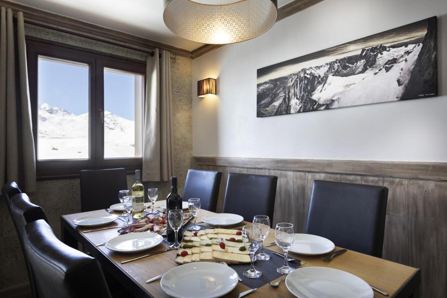 Holiday in mountain resort 5 room duplex apartment 8 people - Résidence Chalet des Neiges Hermine - Val Thorens - Table