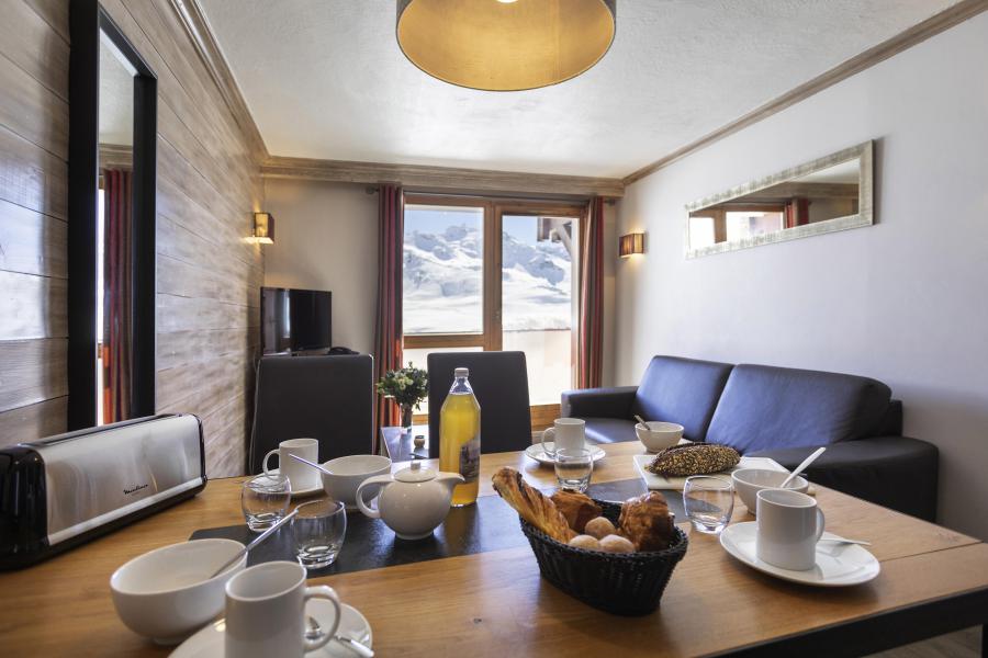 Vacaciones en montaña Apartamento 3 piezas para 4 personas - Résidence Chalet des Neiges Hermine - Val Thorens - Cocina abierta