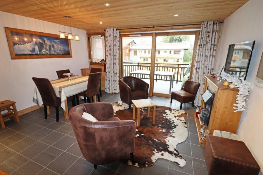 Holiday in mountain resort 3 room apartment 4 people - Résidence Chalune - Les Gets - Living room