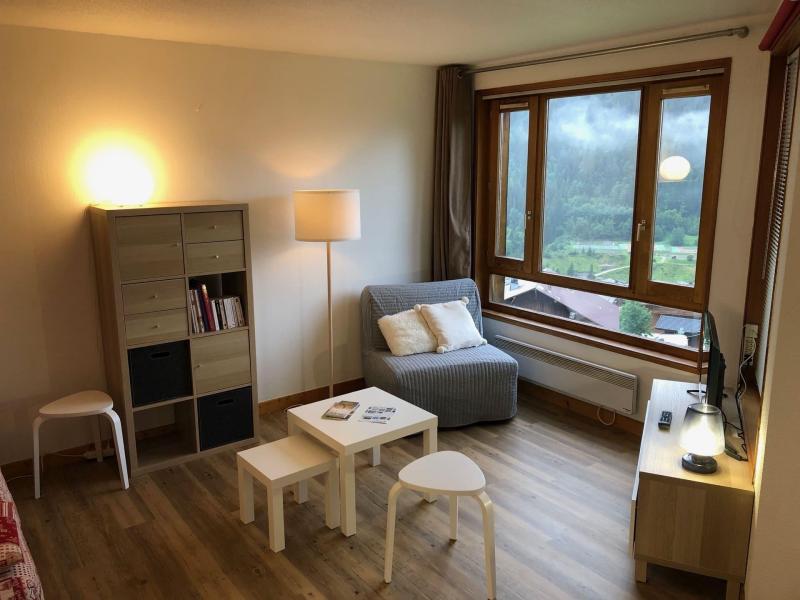 Urlaub in den Bergen Studio Schlafnische 4 Personen (2) - Résidence Chambron - Châtel - Wohnzimmer