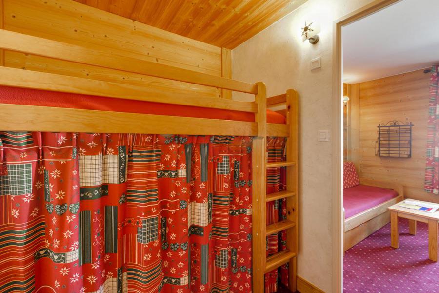 Holiday in mountain resort Studio sleeping corner 3 people - Résidence Champamé - Les 2 Alpes - Mezzanine simple bed