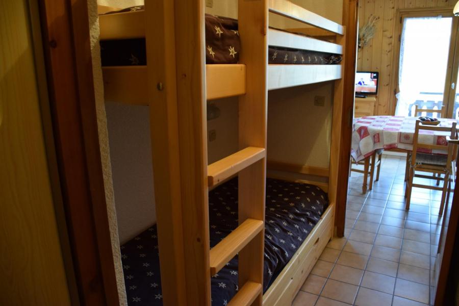 Holiday in mountain resort 2 room mezzanine apartment 6 people - Résidence Chantemerle - Les Gets - Sleeping area