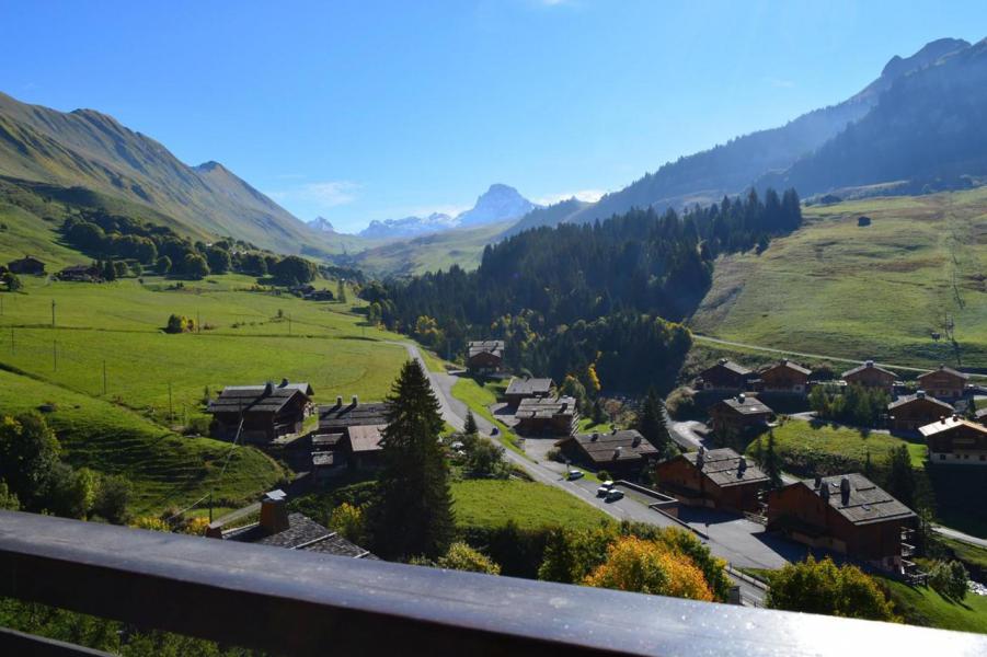 Vacaciones en montaña Apartamento cabina para 4 personas (5E) - Résidence Chanteneige - Le Grand Bornand - Balcón