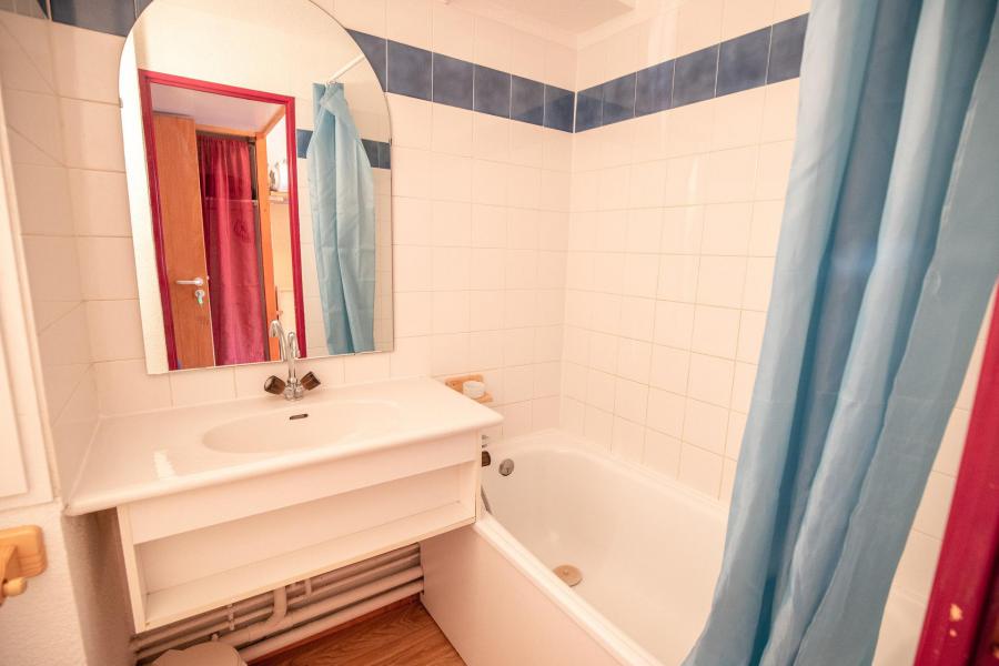 Vacances en montagne Studio 2 personnes (38) - Résidence Chavière - Valfréjus - Salle de bain