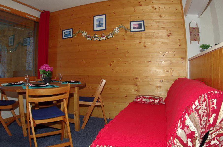 Holiday in mountain resort 2 room apartment 4 people (G032) - Résidence Cheval Blanc - Valmorel - Living room