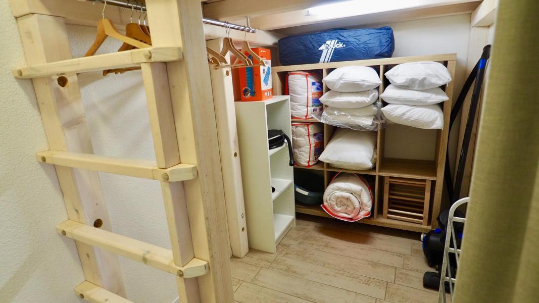 Urlaub in den Bergen 2-Zimmer-Holzhütte für 6 Personen (105) - Résidence Cheval Blanc - Valfréjus - Unterkunft