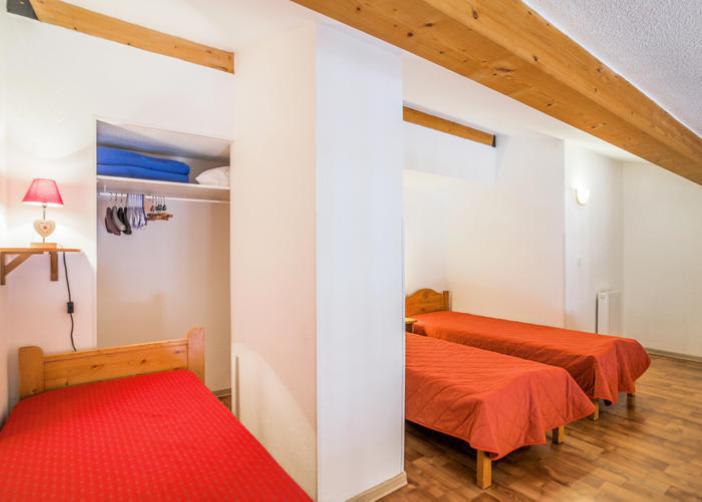 Holiday in mountain resort 3 room apartment 7 people (72) - Résidence Cheval Blanc - Valfréjus - Accommodation